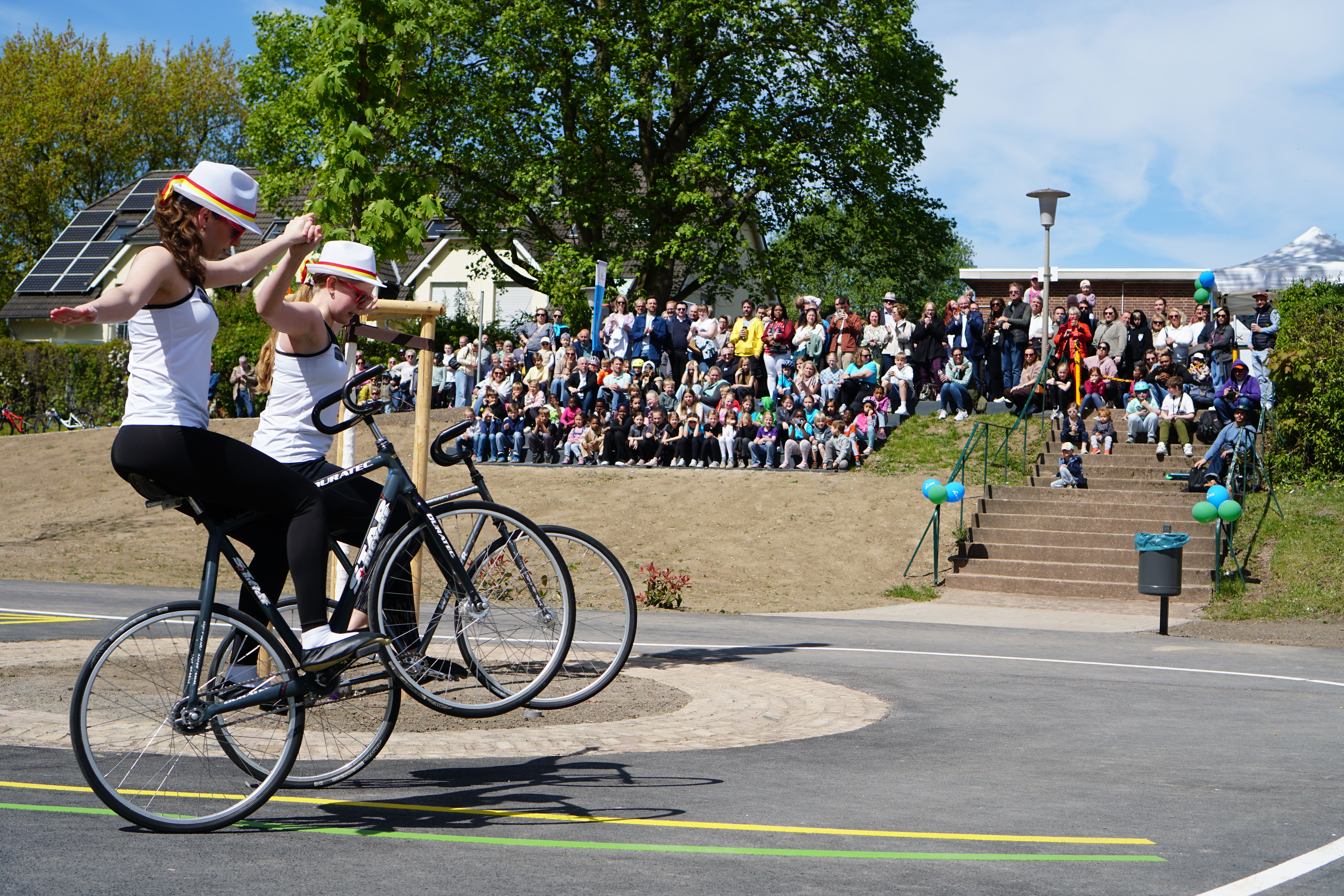 Kunstrad-Show: Eröffnung Mülheimer RadHügel